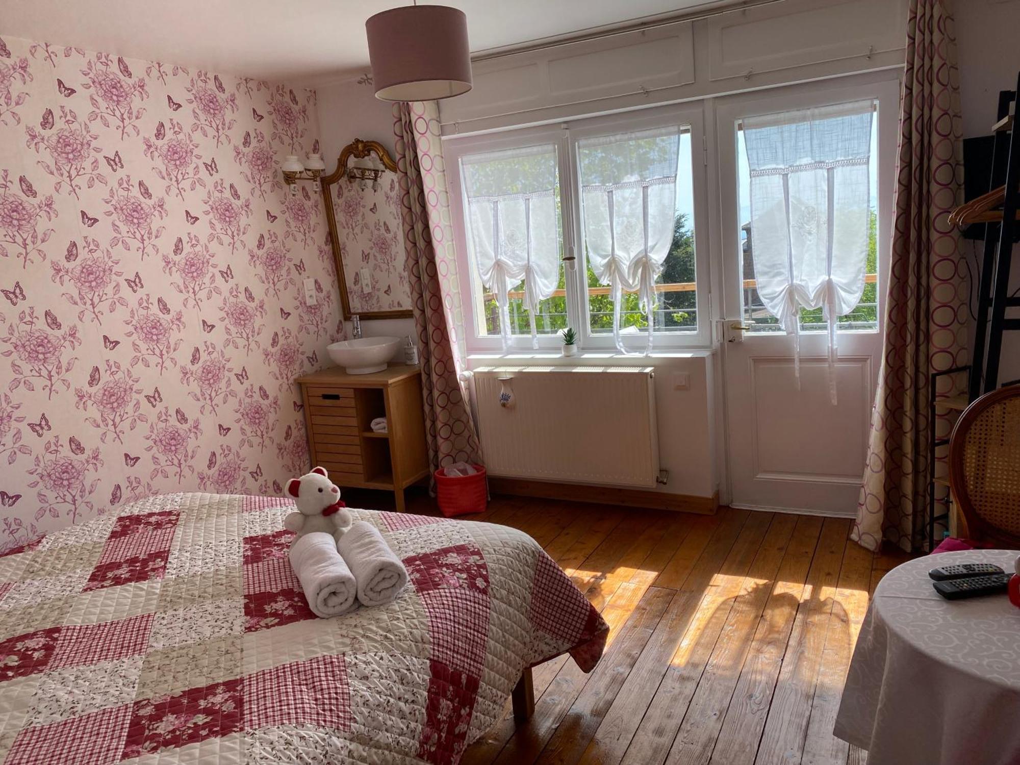 Les Iris Chambres D'Hote Niedermorschwihr 外观 照片